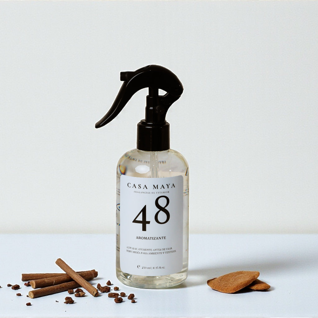 Aromatizante Textil 48 – Incienso, Cedro & Tonka